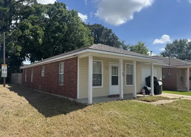 Property at 2303 Gracie St, Baton Rouge, LA, 70802, 3 beds, 2 baths, [object Object]