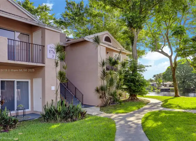Property at 1761 NW 96th Ter Unit 3L, Pembroke Pines, FL, 33024, 2 beds, 2 baths, [object Object]