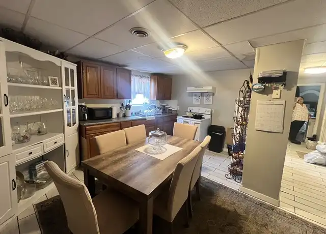 Property at 217 Pleasant St Unit 2W, Brockton, MA, 02301, 2 beds, 1 bath, [object Object]