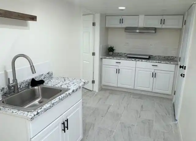 Property at 2624 Live Oak St, Huntington Park, CA, 90255, 1 bed, 1 bath, [object Object]