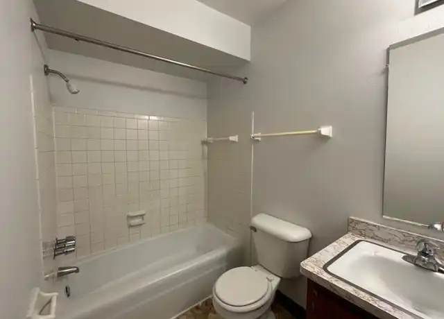 Property at 2869 S 6th St Unit 3, Milwaukee, WI, 53215, 2 beds, 1 bath, [object Object]