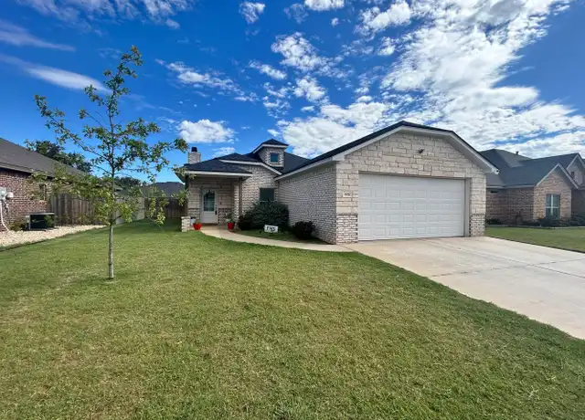 Property at 402 Cowboy Ln, Wolfforth, TX, 79382, 4 beds, 2 baths, [object Object]