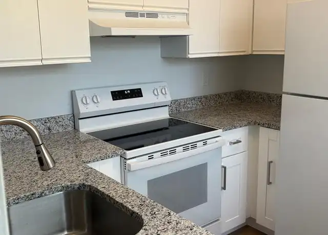 Property at 661 Cypress Lake Blvd Unit L20, Deerfield Beach, FL, 33064, 3 beds, 2 baths, [object Object]