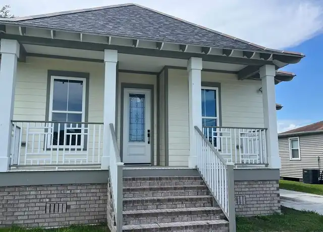Property at 2514 Laplace St, Chalmette, LA, 70043, 4 beds, 3 baths, [object Object]