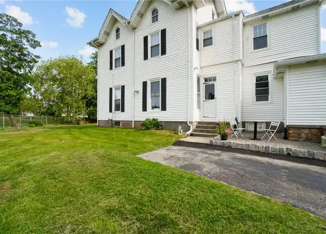 Property at 8 Family Ln Unit 2, Westerly, RI, 02891, 1 bed, 1 bath, [object Object]