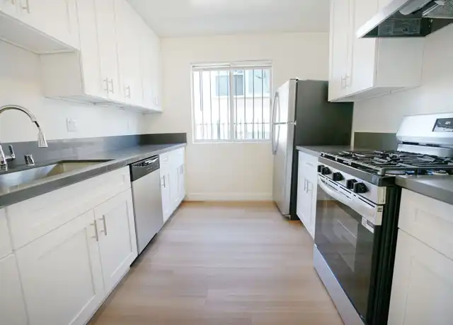 Property at 119 N Cedar Ave Unit 4, Inglewood, CA, 90301, 2 beds, 2 baths, [object Object]
