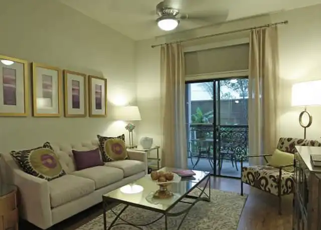 Property at 11070 Katy Fwy Unit 1002, Houston, TX, 77043, 1 bed, 1 bath, [object Object]