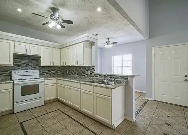 Property at Cottonwood Duplexes - 2819 Cottonwood Ln, Balch Springs, TX, 75180, 3 beds, 2 baths, [object Object]