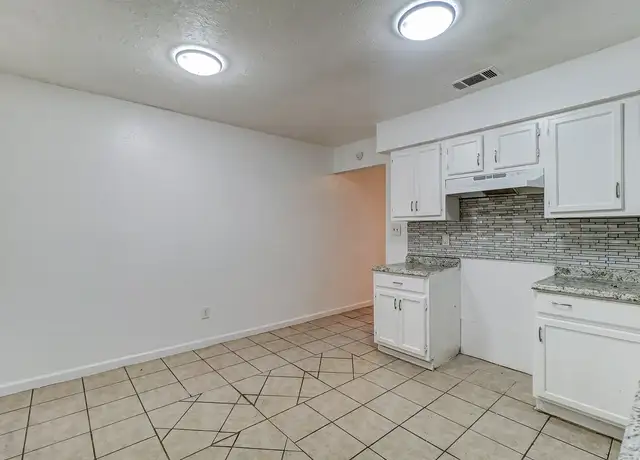 Photo of 2623 Cottonwood Ln, Balch Springs, TX 75180