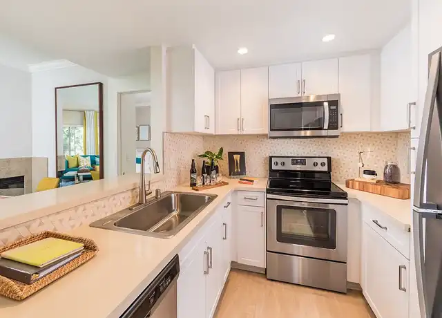 Property at The Villas of Renaissance - 5280 Fiore Ter, San Diego, CA, 92122, 1 bed, 1 bath, [object Object]