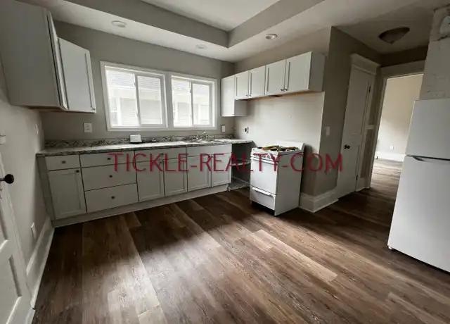 Property at 368 Alexander St Unit 4, Rochester, NY, 14607, 1 bed, 1 bath, [object Object]
