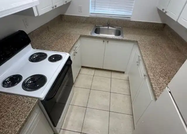 Property at 3800 Riverside Dr Unit 5, Coral Springs, FL, 33065, 1 bed, 1 bath, [object Object]
