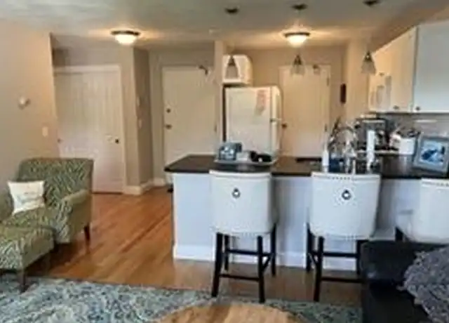 Property at 559 Willard St, Quincy, MA, 02169, 1 bed, 1 bath, [object Object]