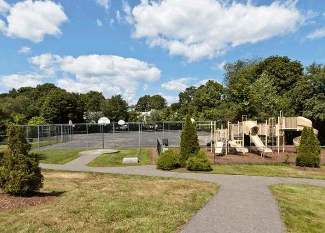 Photo of 2 McCusker Dr, Braintree, MA 02184