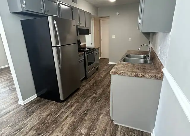 Property at 412 Oakridge Ave Unit 33, Fayetteville, NC, 28305, 1 bed, 1 bath, [object Object]