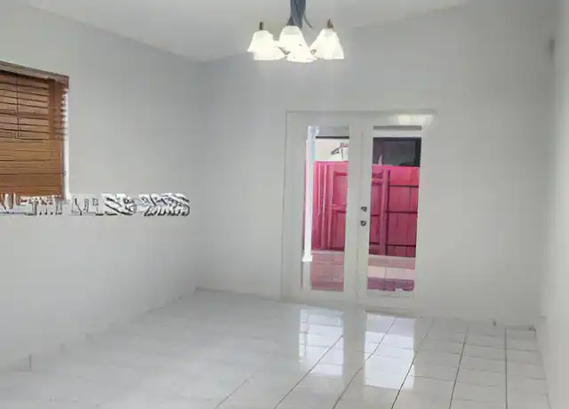 Property at 2574 W 71st Pl, Hialeah, FL, 33016, 3 beds, 2 baths, [object Object]