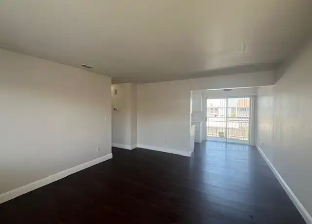 Property at 556 N Lincoln Ave Unit 18, Manteca, CA, 95336, 2 beds, 1 bath, [object Object]