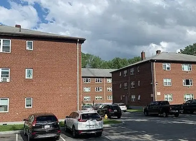 Photo of 975 Fellsway, Medford, MA 02155