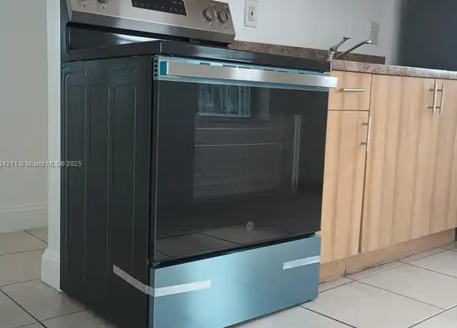 Property at 1186 NW 103rd St Unit 2, Miami, FL, 33150, 2 beds, 1 bath, [object Object]