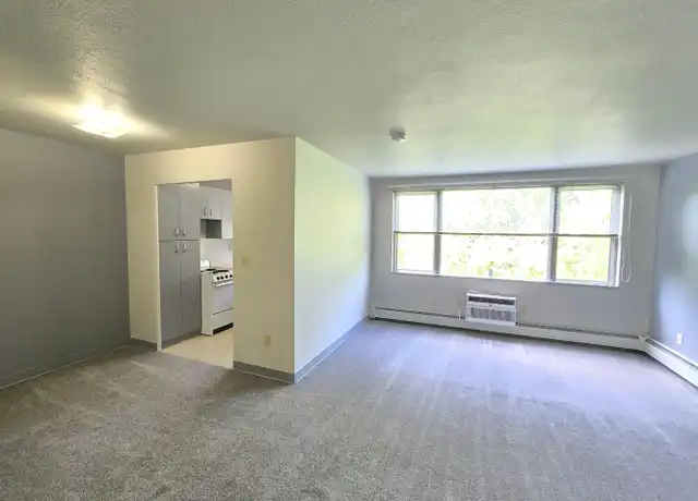 Property at 2410 W Kenwood Ct Unit 14, Sioux Falls, SD, 57104, 1 bed, 1 bath, [object Object]