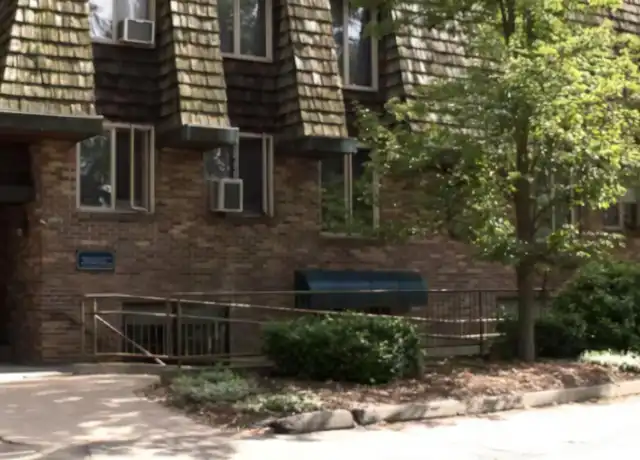 Property at 210 Main St Unit A, Manchester, CT, 06042, 1 bed, 1 bath, [object Object]