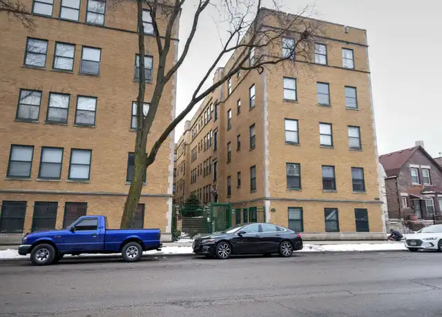 Property at 7209 S Yates Blvd, Chicago, IL, 60649, 2 beds, 1 bath, [object Object]