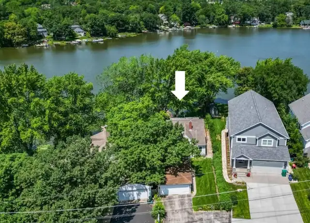 Property at 24060 N Lakeside Dr, Lake Zurich, IL, 60047, 4 beds, 3 baths, [object Object]
