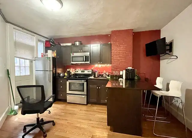 Property at 161 Endicott St Unit 2F, Boston, MA, 02113, 3 beds, 1 bath, [object Object]