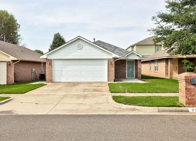 Property at 932 Beaumont Sq, Norman, OK, 73071, 3 beds, 2 baths, [object Object]