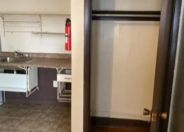 Property at 1322-1324 W Vliet St Unit 4, Milwaukee, WI, 53205, 0 beds, 1 bath, [object Object]