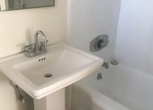 Property at 3595 S Sepulveda Blvd Unit 9502, Los Angeles, CA, 90034, 1 bed, 1 bath, [object Object]