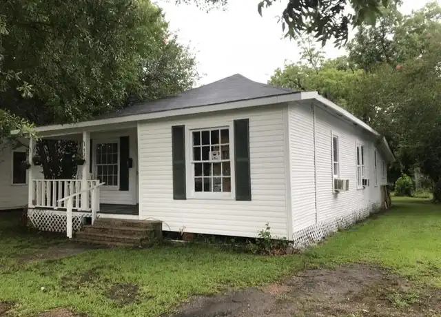 Property at 311 N Royal St, Deridder, LA, 70634, 3 beds, 1 bath, [object Object]