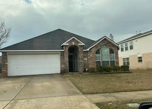 Property at 3818 English Oak Dr, Garland, TX, 75043, 3 beds, 2 baths, [object Object]