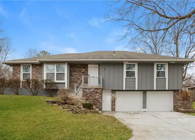 Property at 417 NE Colonial Ct, Lees Summit, MO, 64064, 4 beds, 3 baths, [object Object]