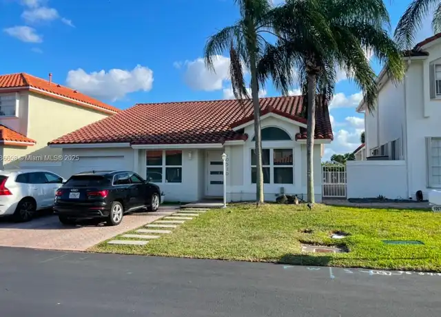 Property at 10570 NW 51st St Unit 10570, Doral, FL, 33178, 4 beds, 3 baths, [object Object]
