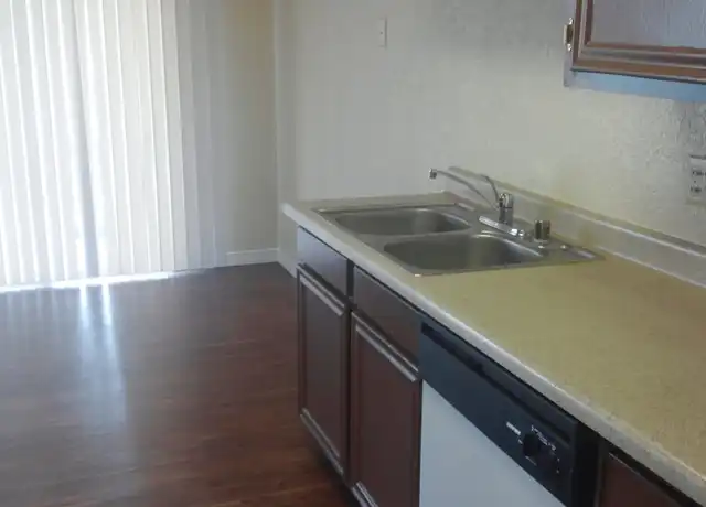 Property at 825 S Telshor Blvd Unit 11, Las Cruces, NM, 88011, 1 bed, 1 bath, [object Object]