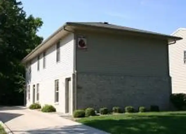 Property at 103 E Locust St Unit 1, Normal, IL, 61761, 3 beds, 1.5 baths, [object Object]