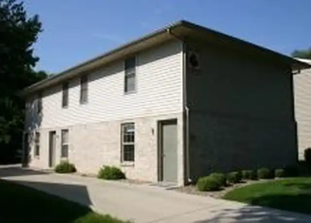 Property at 103 E Locust St Unit 1, Normal, IL, 61761, 3 beds, 1.5 baths, [object Object]