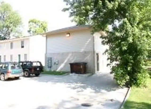 Property at 103 E Locust St Unit 1, Normal, IL, 61761, 3 beds, 1.5 baths, [object Object]
