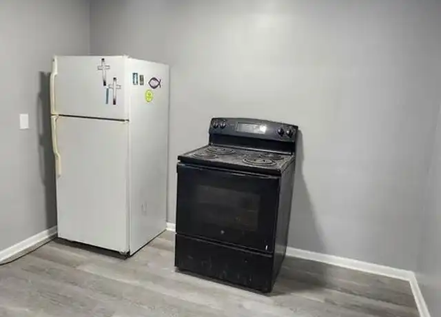 Property at 230 S Wayne Ave Unit 3, Cincinnati, OH, 45215, 1 bed, 1 bath, [object Object]