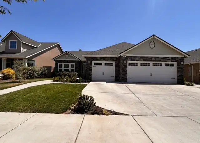 Property at 3821 W Vine Ave, Visalia, CA, 93291, 3 beds, 2 baths, [object Object]