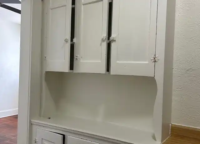 Property at 2006 West Blvd Unit 13, Cleveland, OH, 44102, 1 bed, 1 bath, [object Object]