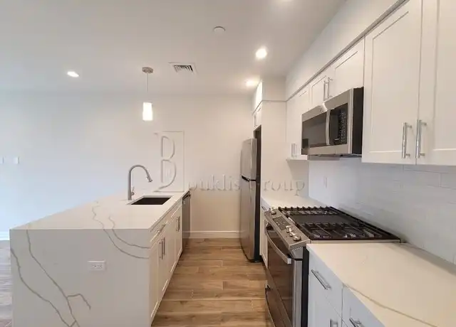 Property at 25-70 32nd St Unit 4C, Astoria, NY, 11102, 2 beds, 1 bath, [object Object]