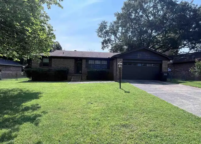 Property at 215 Berkshire Cir, Jacksonville, AR, 72076, 3 beds, 2 baths, [object Object]