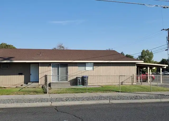 Property at 1047 W Rose Ave, Moses Lake, WA, 98837, 2 beds, 1 bath, [object Object]