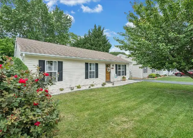 Property at 1308 Lewis Rd SE, Roanoke, VA, 24014, 3 beds, 2 baths, [object Object]