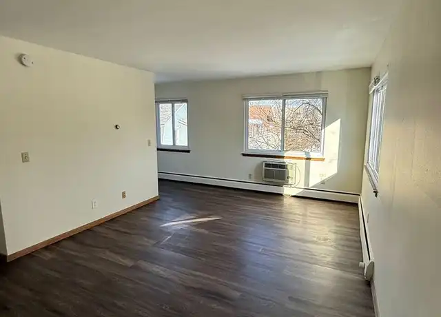 Property at 3609 Grand Ave S Unit 206, Minneapolis, MN, 55409, 1 bed, 1 bath, [object Object]