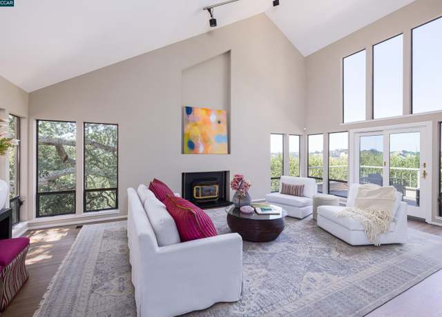 Photo of 47 El Gavilan Rd, Orinda, CA 94563