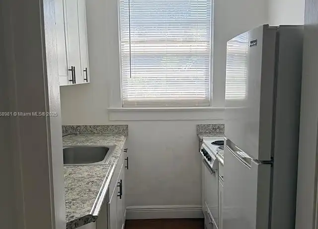 Property at 114 Antilla Ave Unit 7, Coral Gables, FL, 33134, 1 bed, 1 bath, [object Object]