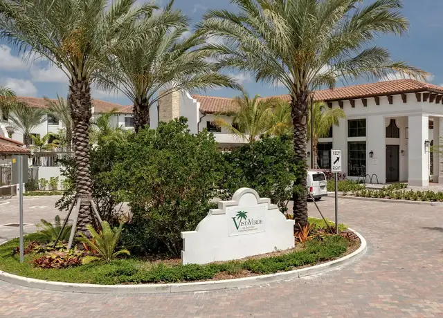 Photo of 8894 NW 44th St, Sunrise, FL 33351